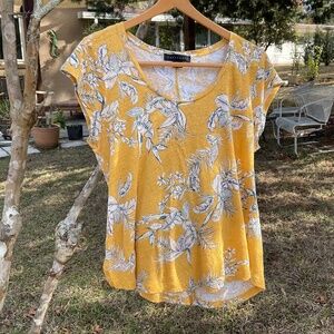 Sanctuary Gold top with leaf patterns